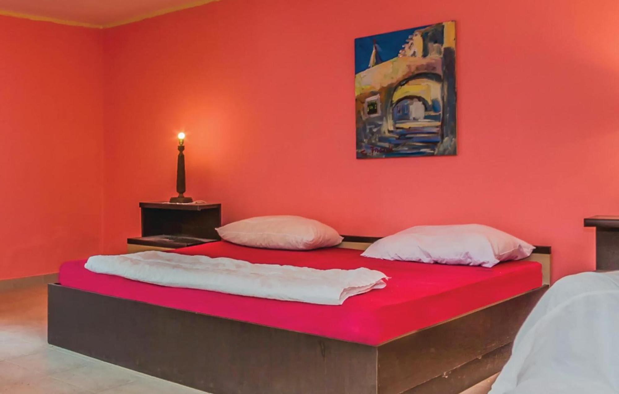 Cozy Apartment In Vrsar With Kitchen ภายนอก รูปภาพ